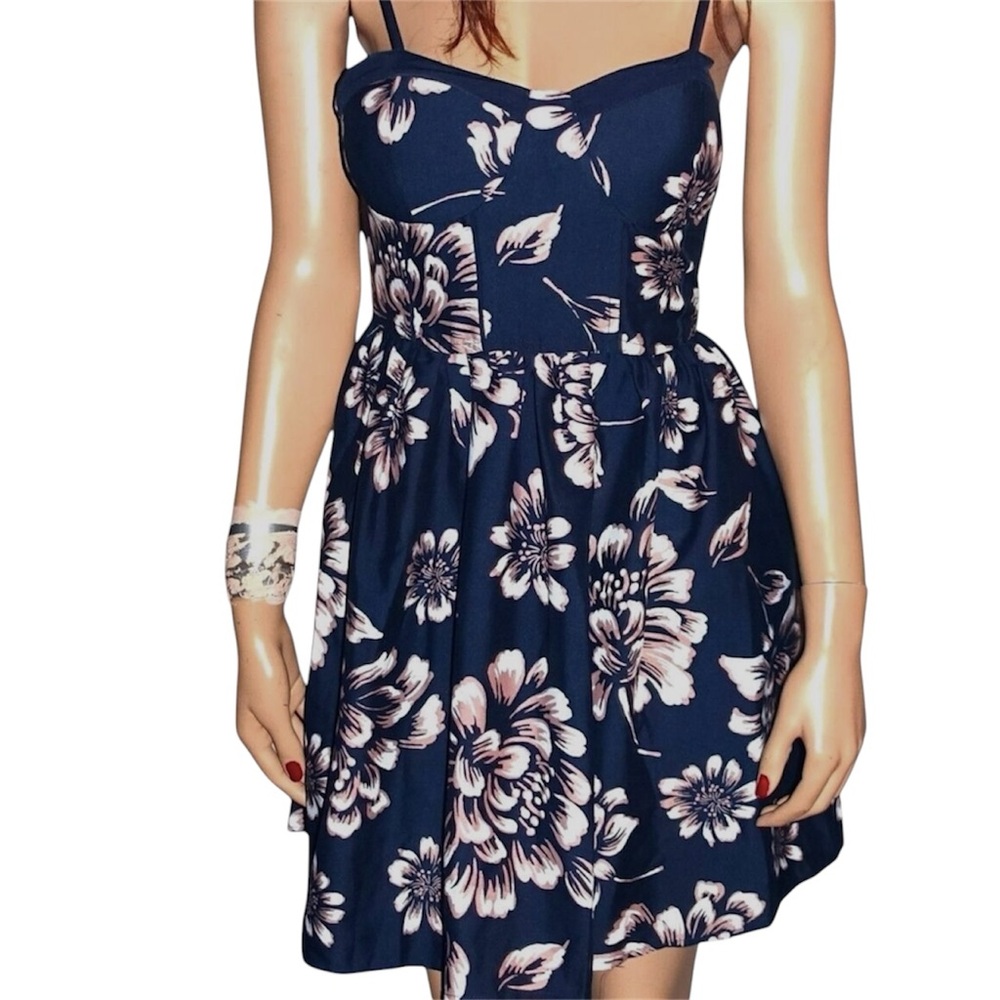 BOGO Band of Gypsies Dark Floral Mini Dress Medium